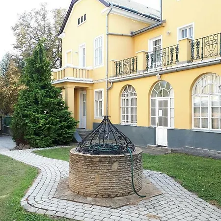 Aranycsillag Family Apartman Apartment Balatonfured